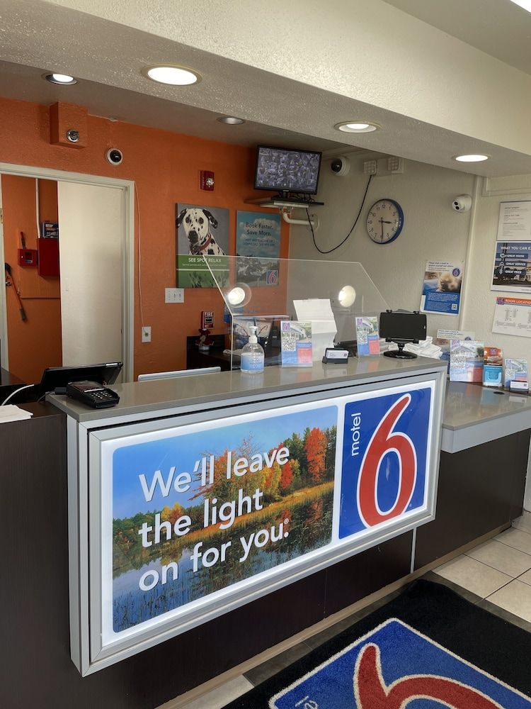 Motel 6 Wethersfield, CT - Hartford 2