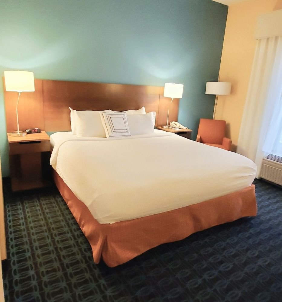 Fairfield Inn & Suites by Marriott Cleveland Avon 2