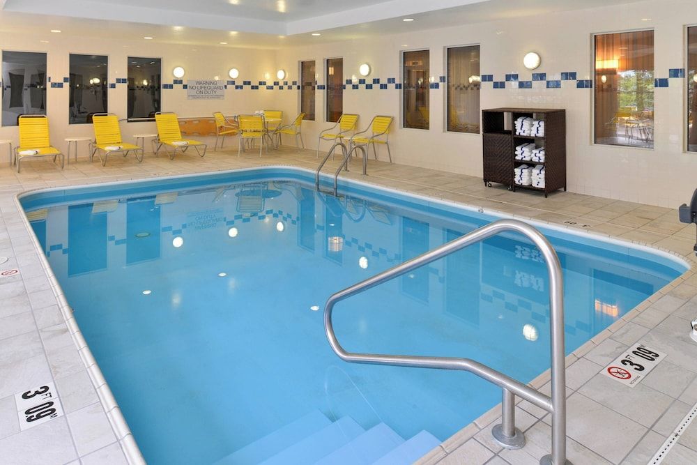 Fairfield Inn & Suites by Marriott Cleveland Avon 3 estrelas em Avon