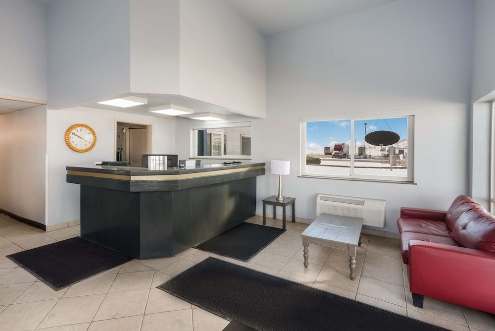 SureStay Hotel by Best Western Wells 2