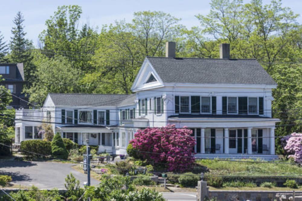 The Yankee Clipper Inn 2