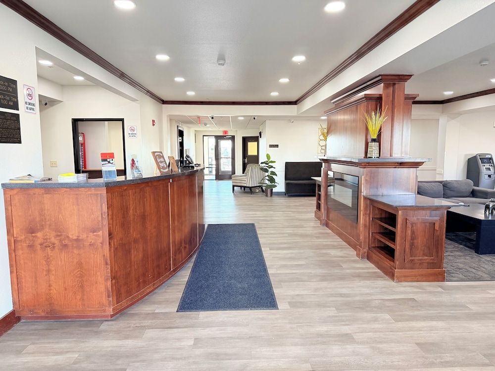 Black Gold Suites Stanley 2