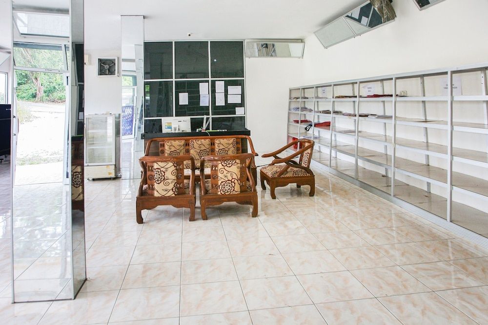 OYO 3438 Pasir Padi Inn Syariah 2