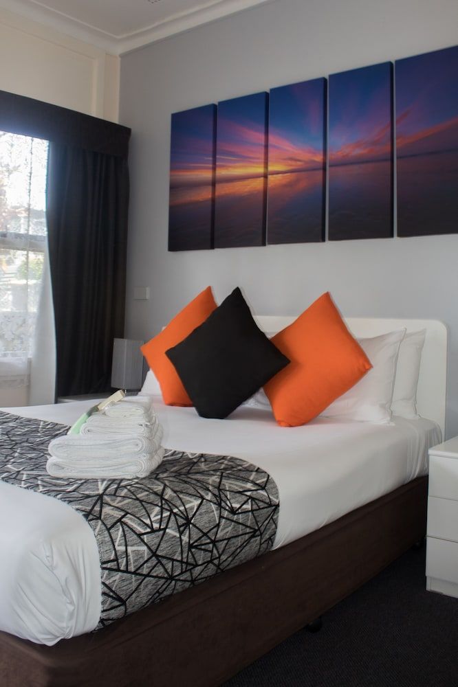 Motel Kempsey-No Pets Allowed 3