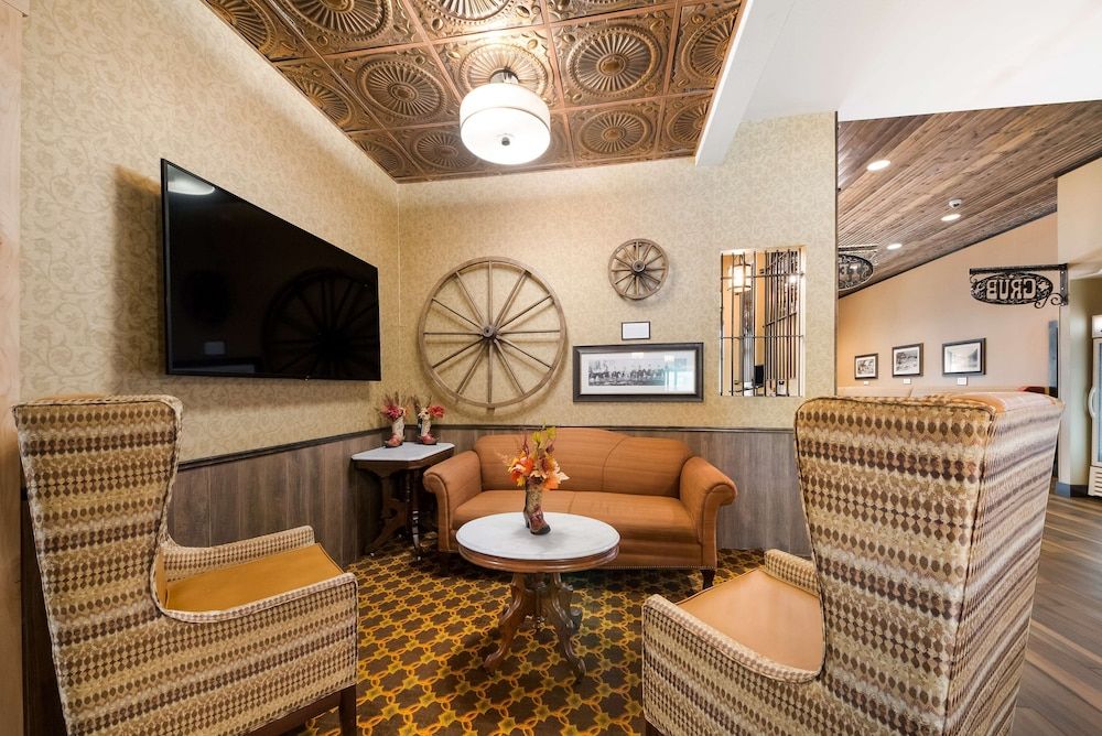 Best Western Bandera Suites & Saloon 2