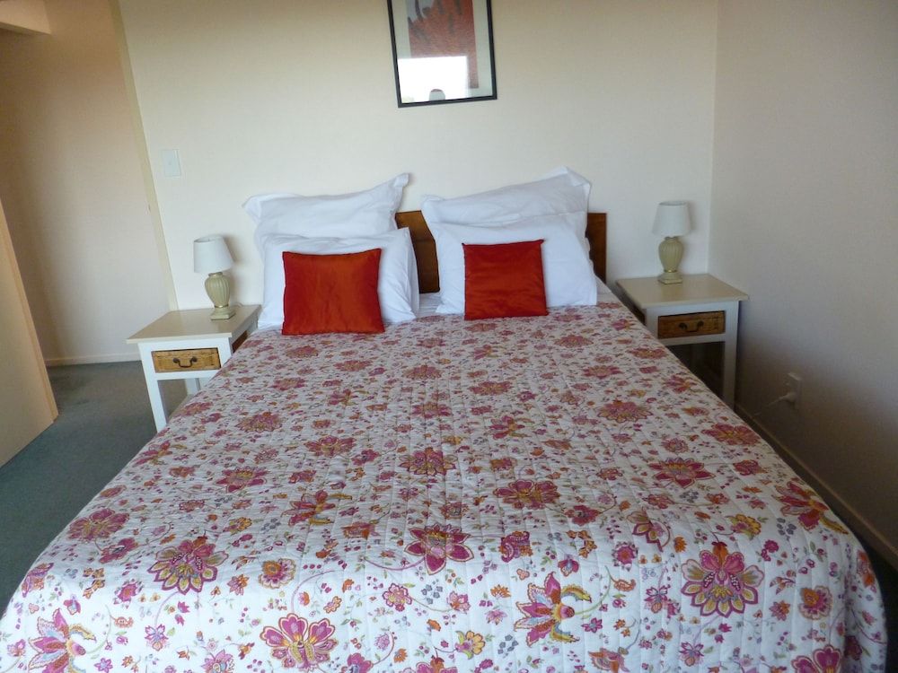 Opua Boutique Seaview Motel 2