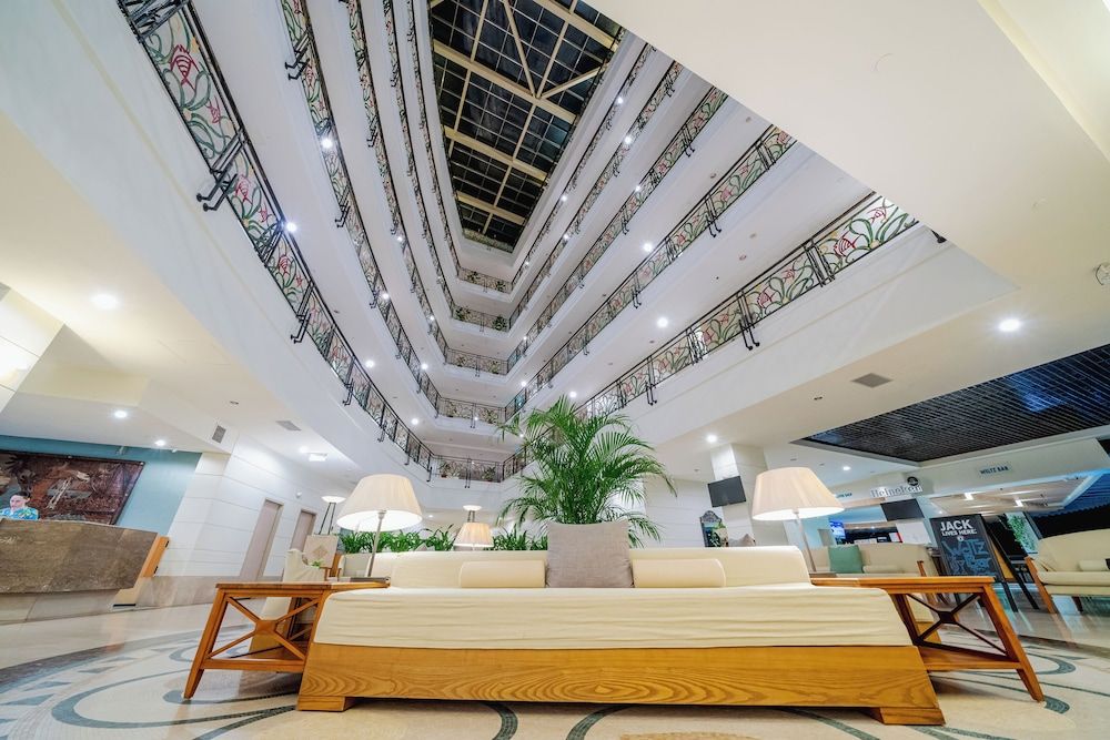 Palasia Hotel Palau 2