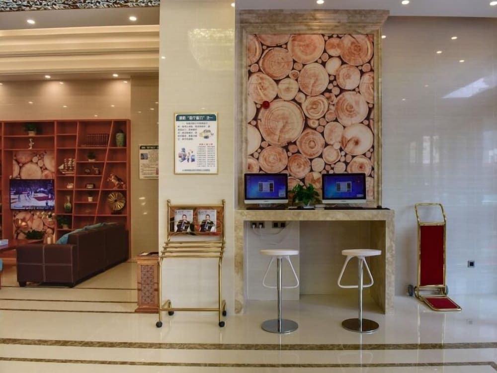 GreenTree Inn Huanggang Qichun Ouyada Plaza Selected Hotel 3