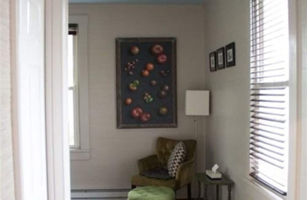 Modern Homestead Guest House 3