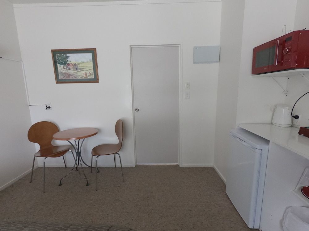 Castle Court Motel 3