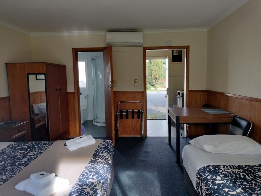 Otaki Motel 3