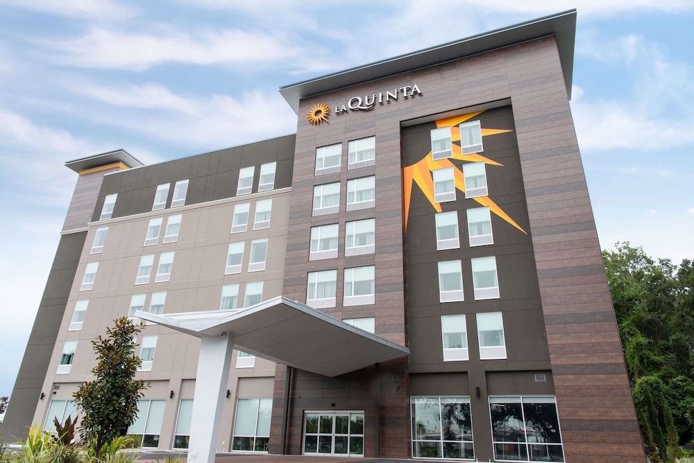 La Quinta Inn & Suite by Wyndham Lake City 2 estrelas em Lake City