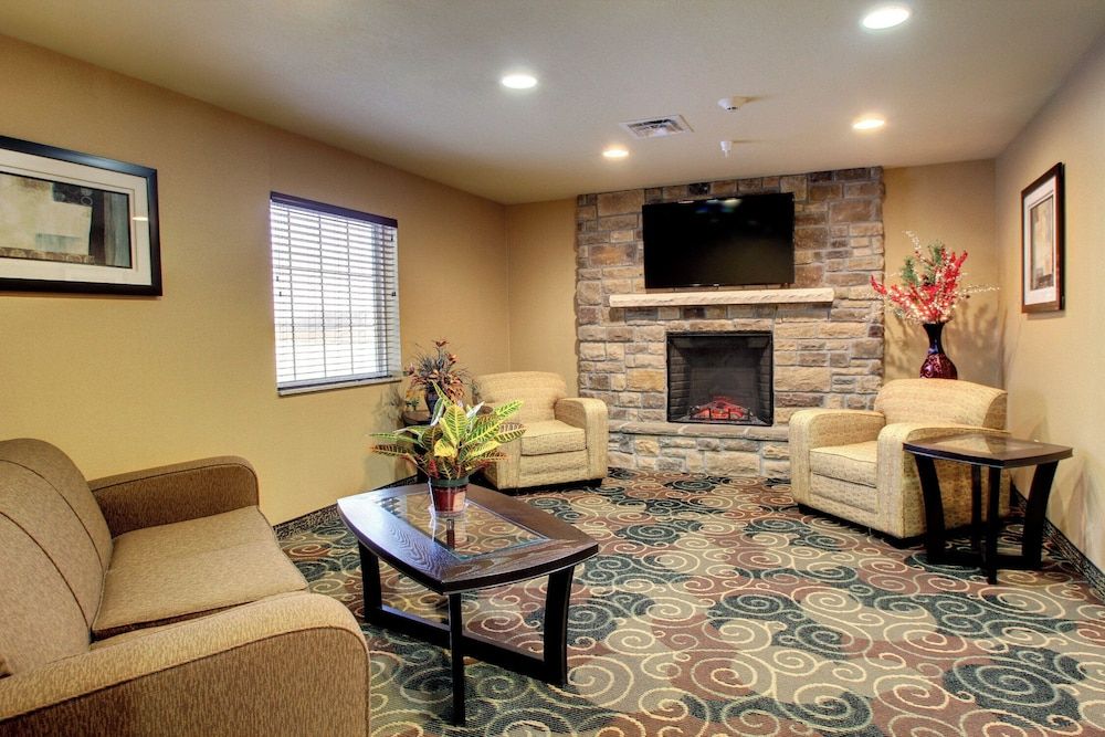 Cobblestone Hotel & Suites – Broken Bow 3