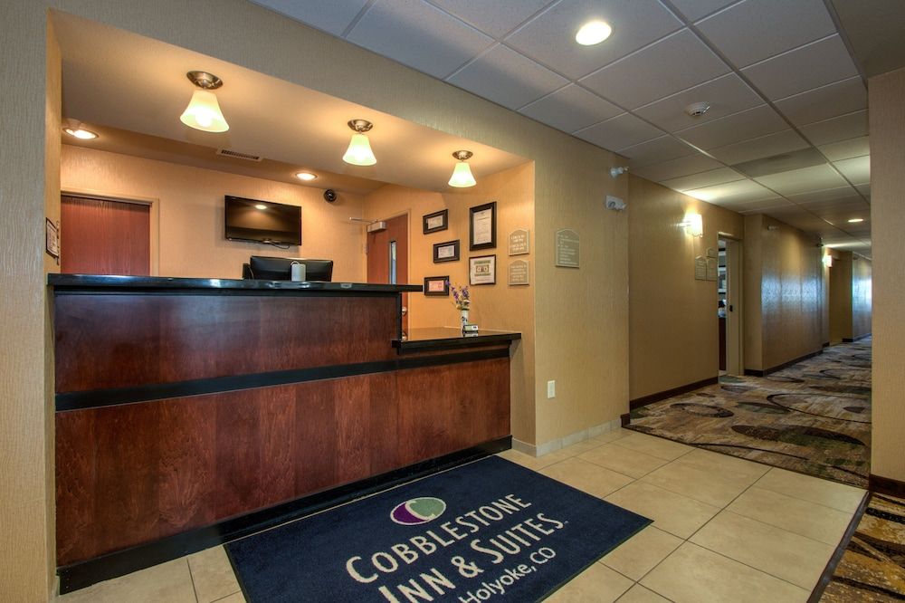 Cobblestone Inn & Suites - Holyoke 2