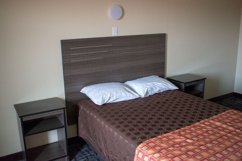 Inn Of Lenoir Motor Lodge 2