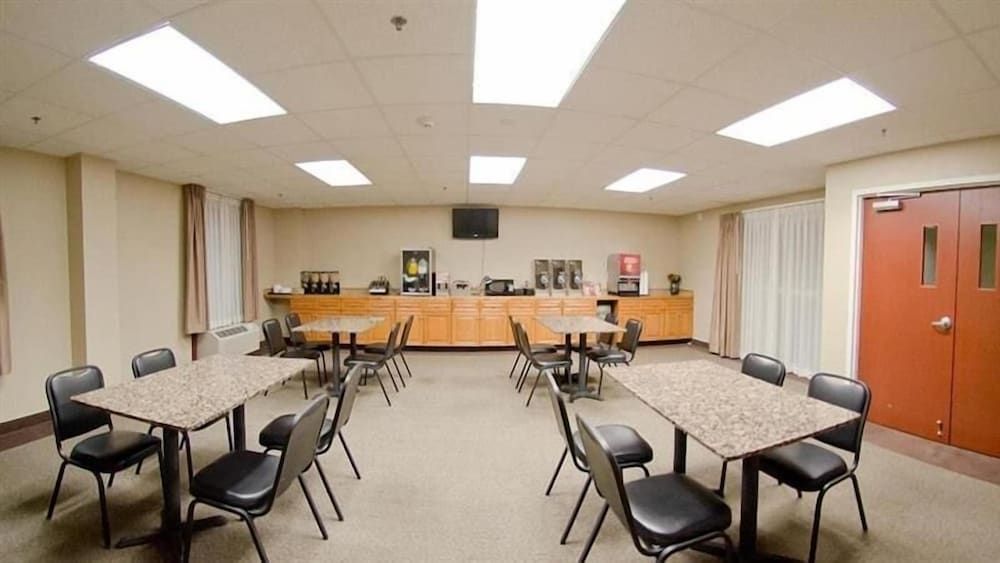 Pleasant Night Inn Carthage Near Fort Drum 3