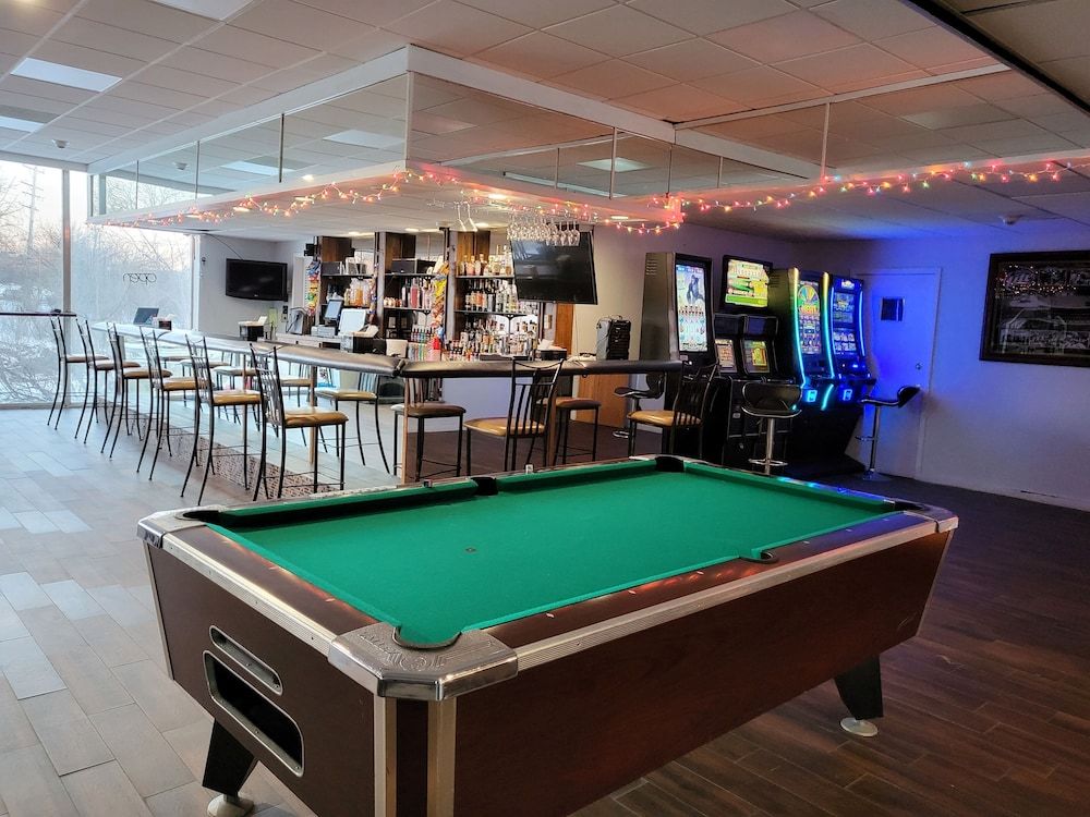 Travelodge by Wyndham Water’s Edge Hotel - Racine 2 estrelas em Racine