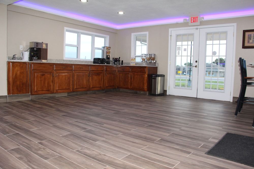 Westbridge Inn and Suites 2