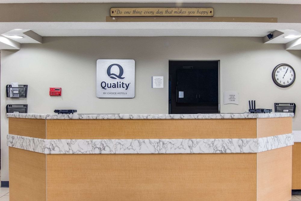 Quality Inn & Suites Grove City - Outlet Mall 2
