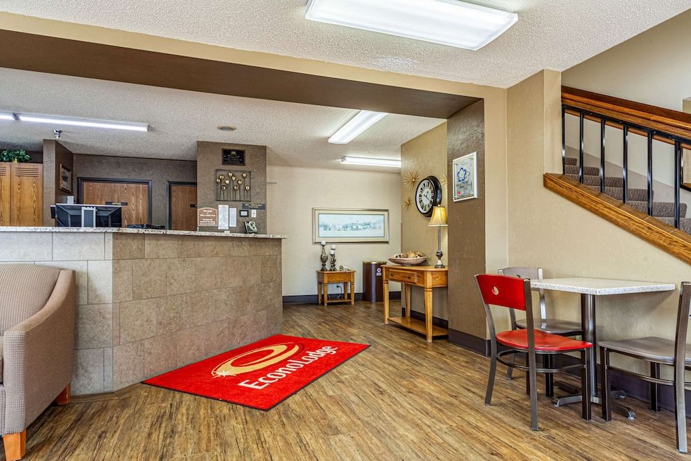 Econo Lodge Sioux Center 2