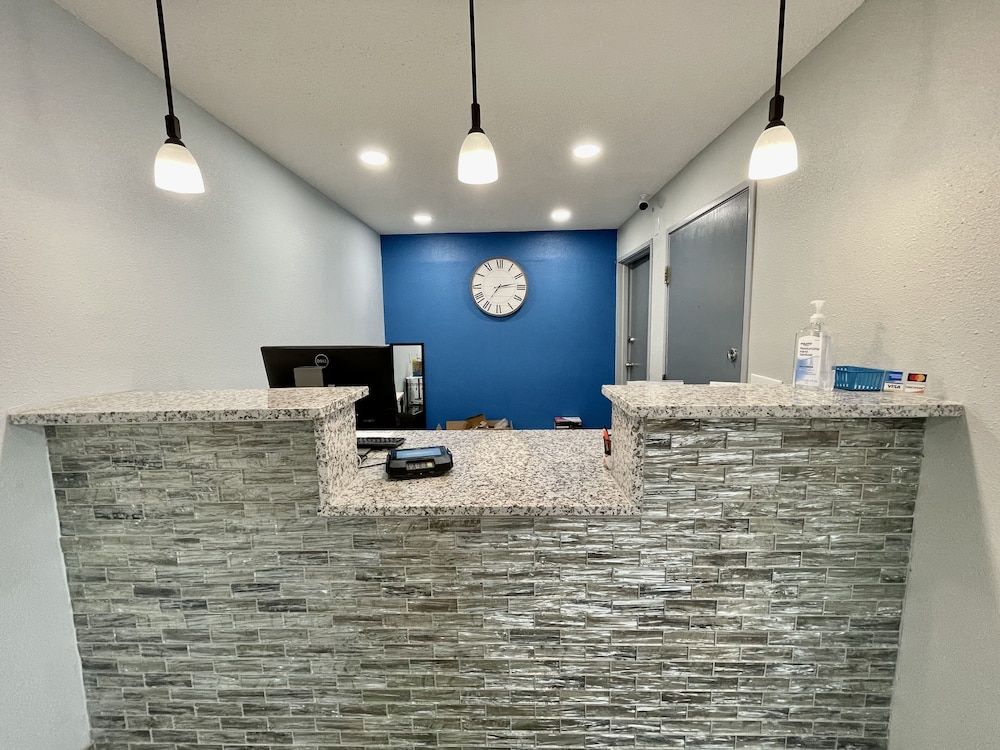 Travelodge by Wyndham Lamoni 2