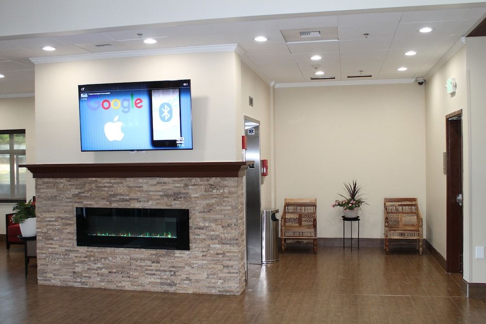 Comfort Inn & Suites Lakewood by JBLM 2