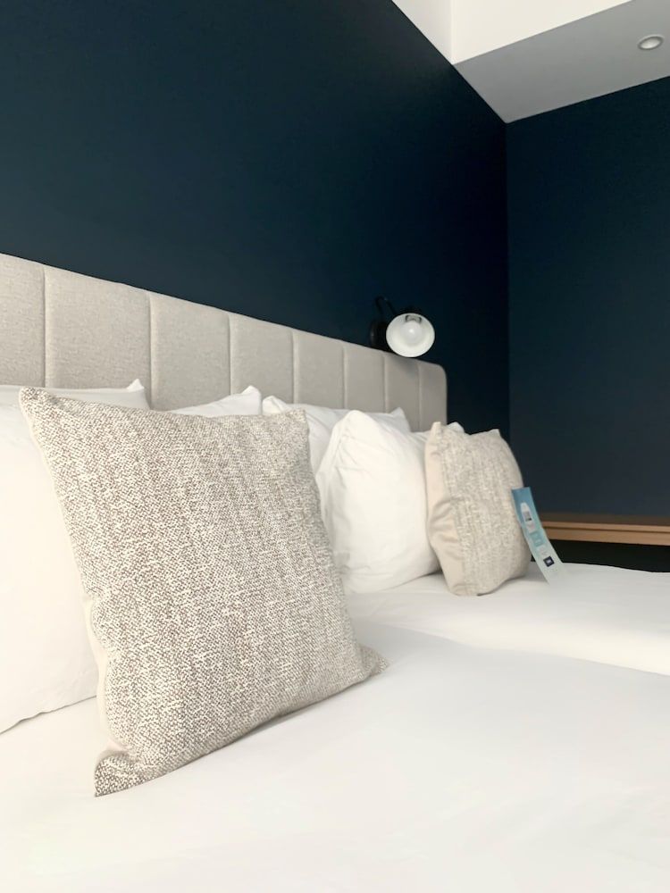 Kyriad Lyon Ouest - Limonest 3