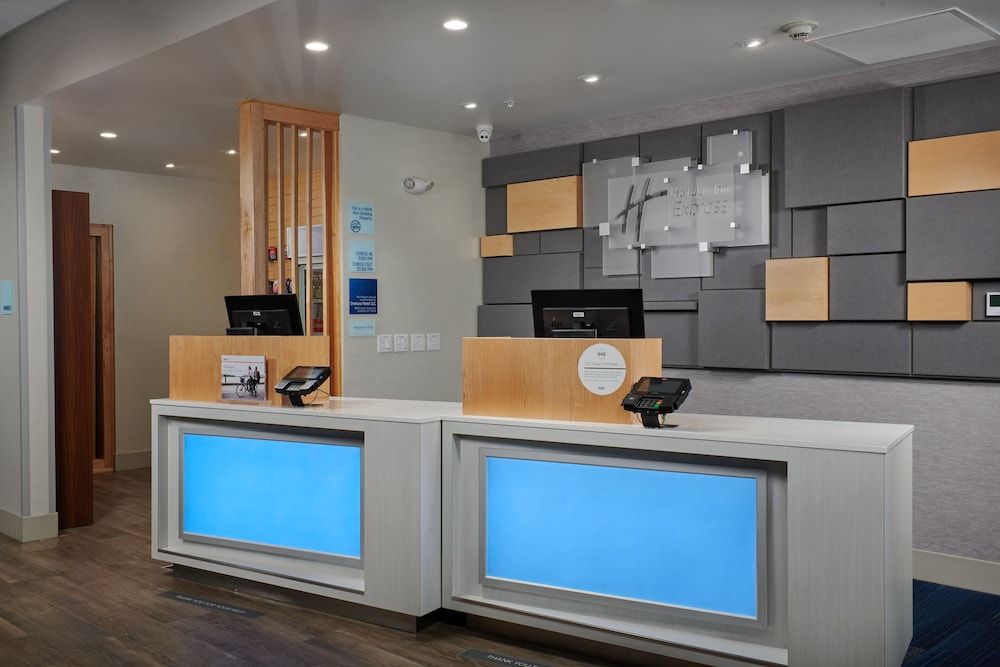 Holiday Inn Express Buffalo NE - Lockport 3