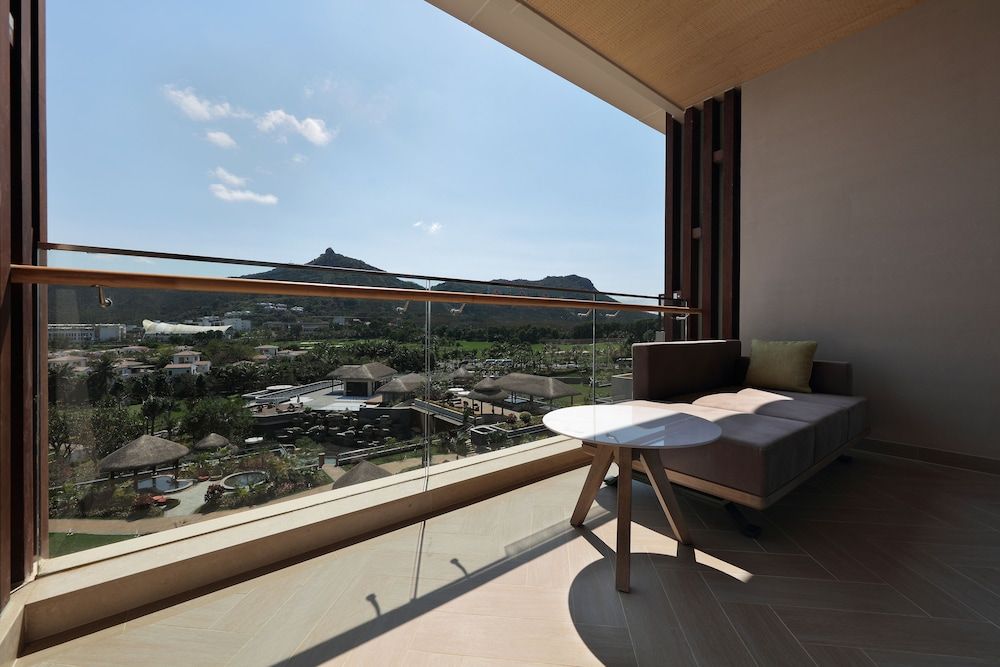 Holiday Inn Resort Qionghai Guantang by IHG 3