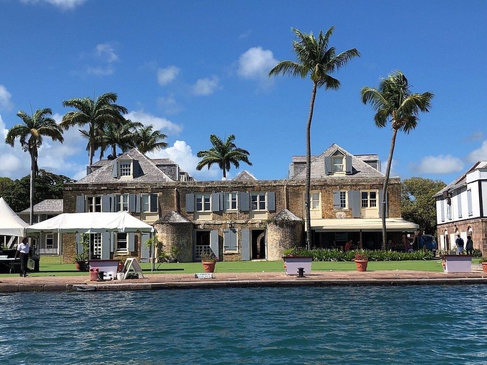 Copper and Lumber Store Hotel -1 étoiles à English Harbour Town