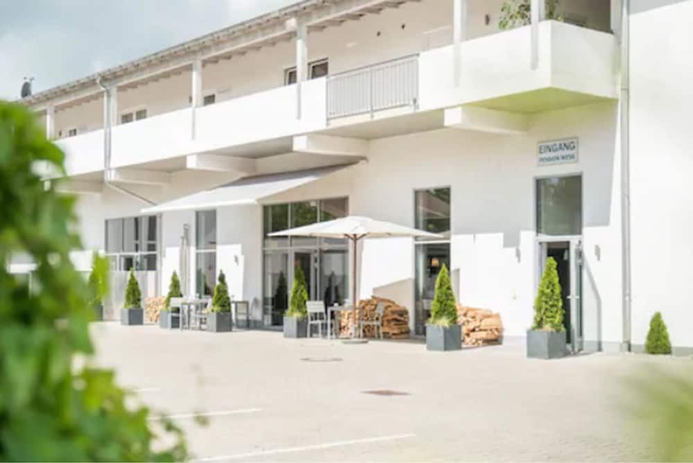 Pension Wess -1 étoiles à Neufinsing