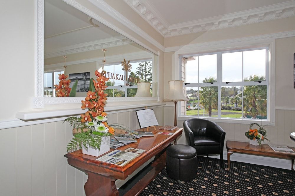 Tuakau Hotel 2