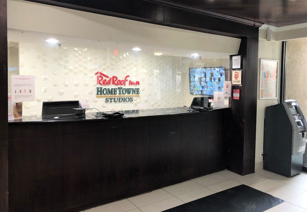 HomeTowne Studios by Red Roof Bordentown - McGuire AFB 2