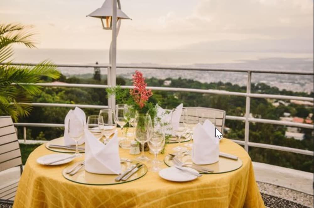 Hotel Montana -1 estrelas em Pétionville