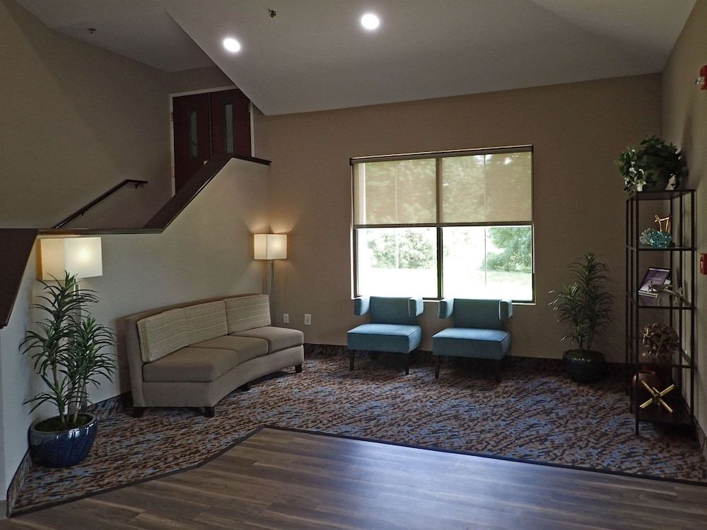 Sleep Inn & Suites California 2