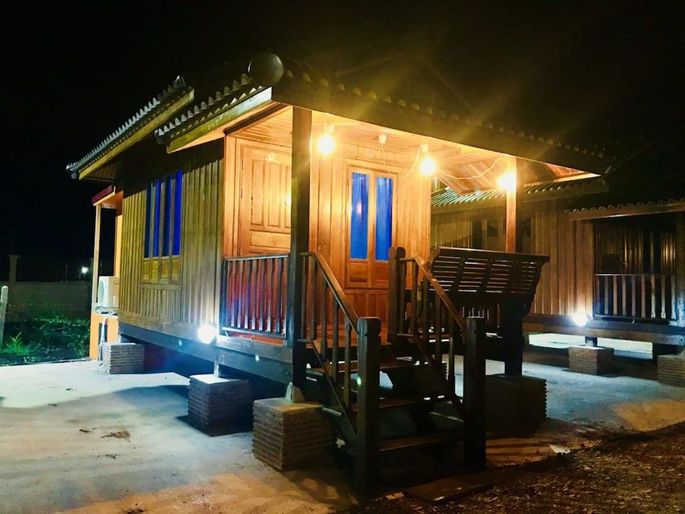 We Care Resort -1 étoiles à Wichian Buri