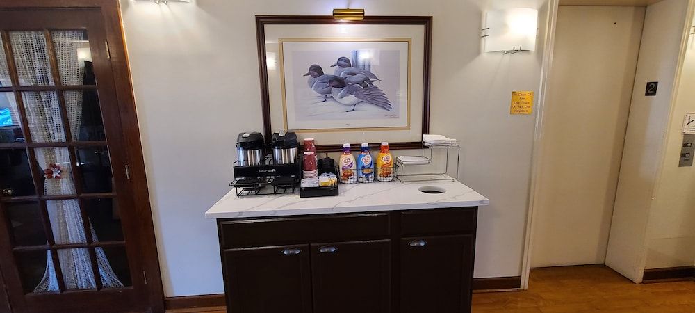 Red Roof Inn & Suites Cornelius ÔøΩ Lake Norman 3