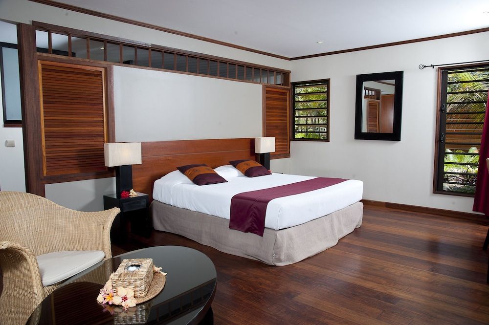 Oure Lodge Beach Resort 3