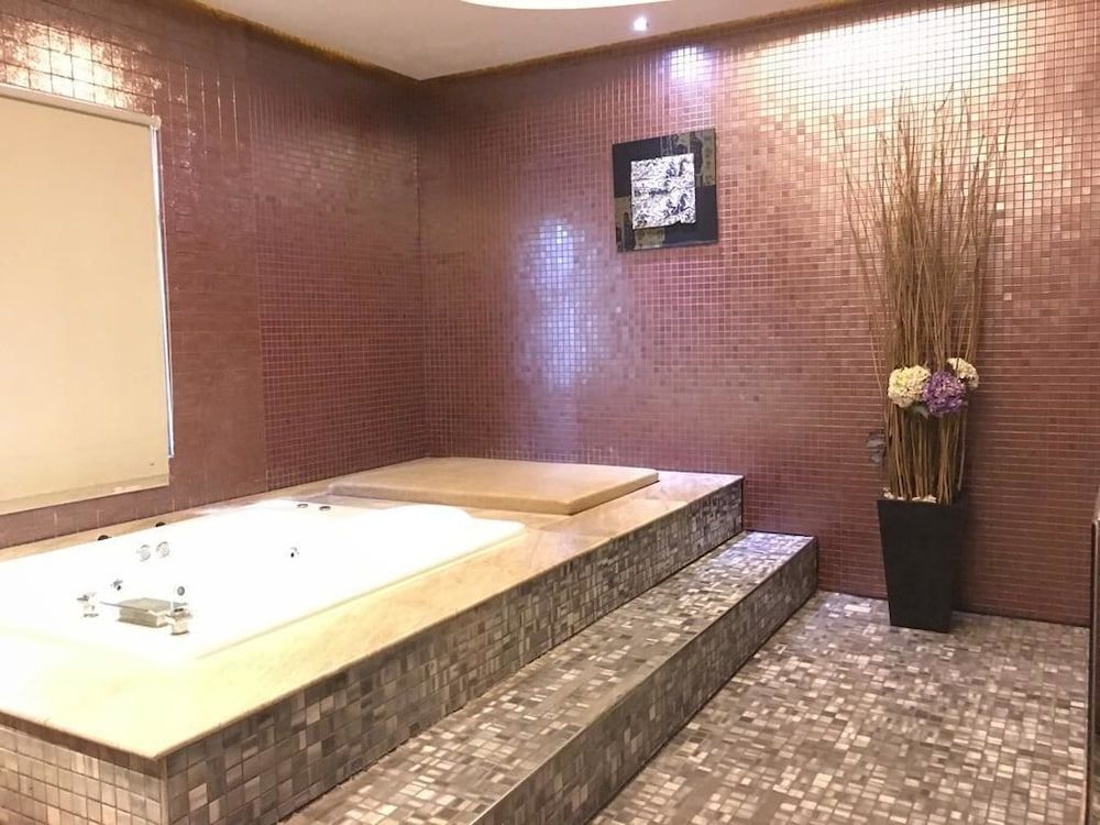 Her Home Spa Motel Douliu 2