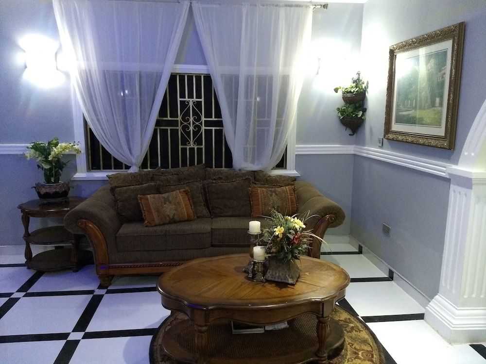 The Winford Boutique Hotel 2