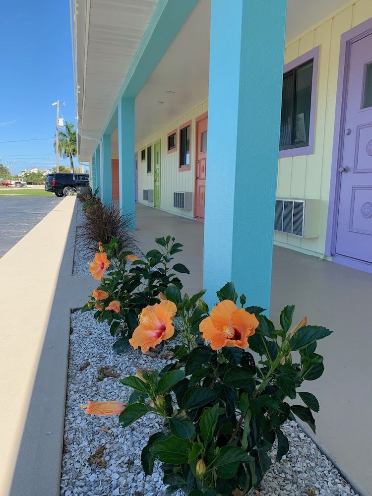 Off the Charts Inn & Out Island Resort -1 estrelas em Saint James City