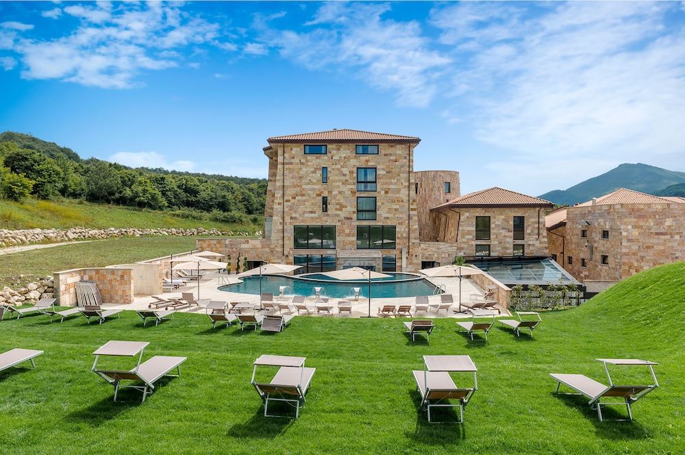 Aqua Montis Resort & Spa 4 estrelas em Rivisondoli