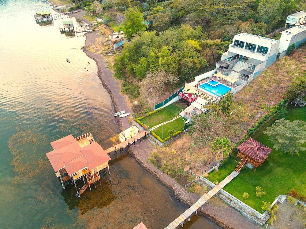 Equinoccio Hotel 4 estrellas en Santa Ana