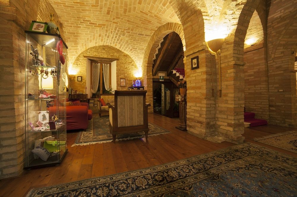 Hotel La Luma 3 estrelas em Montecosaro