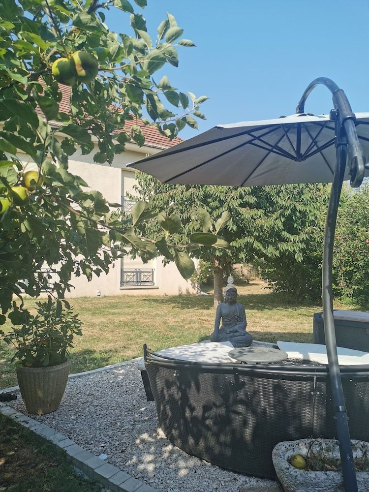 La Raimbaudière -1 estrelas em Guigneville