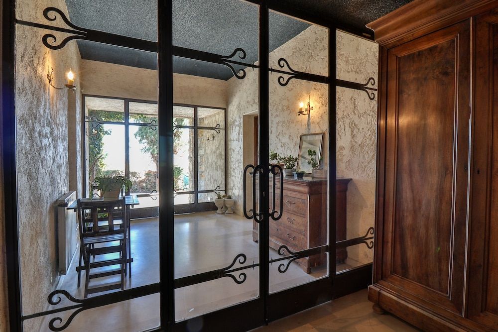 Le Mazet de Tourrettes 2