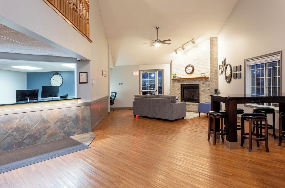 Paynesville Inn And Suites 3