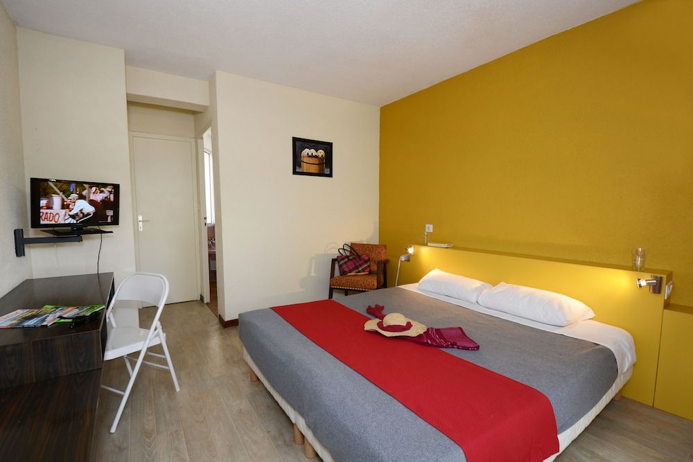 Hôtel Le Lagon 2 estrelas em Rochefort-du-Gard