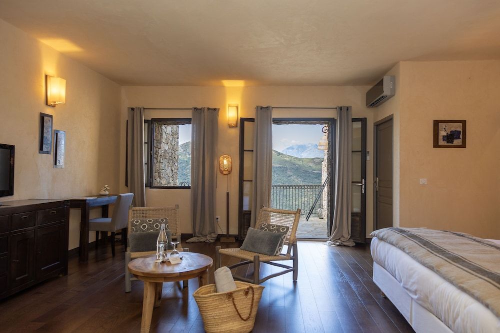 Hôtel Case Latine 2