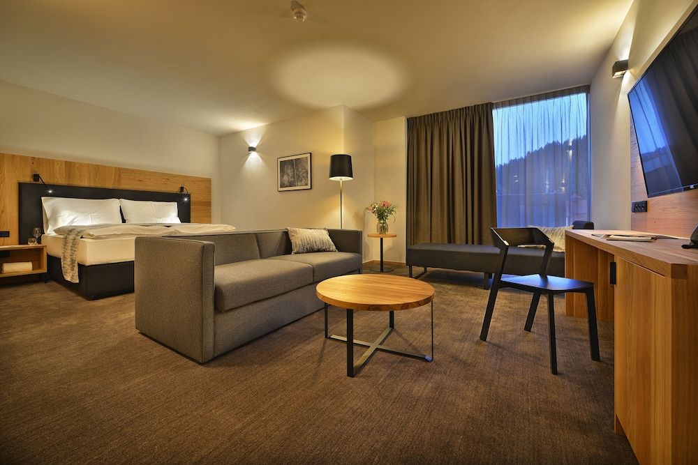 Grand Hotel Hradec 3